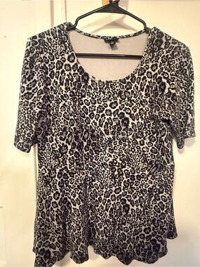 torrid Black and White Leopard Scoop Neck Tunic